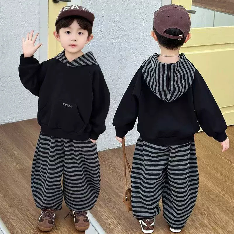 Running Gear For Kids - Komplety sportowe dla chłopców i dziewcząt,