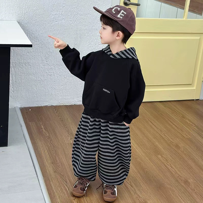 Komplety sportowe dla chłopców – Running Gear For Kids recenzja i cena